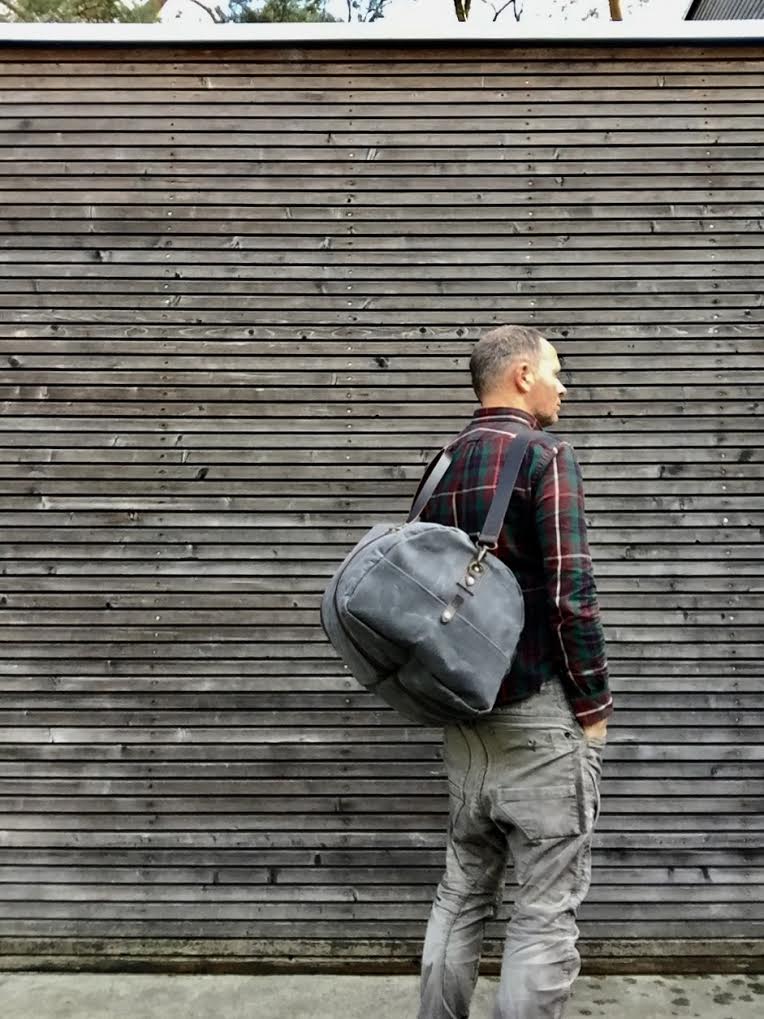 Image of weekender, duffelbag, travel bag in waxed canvas and leather