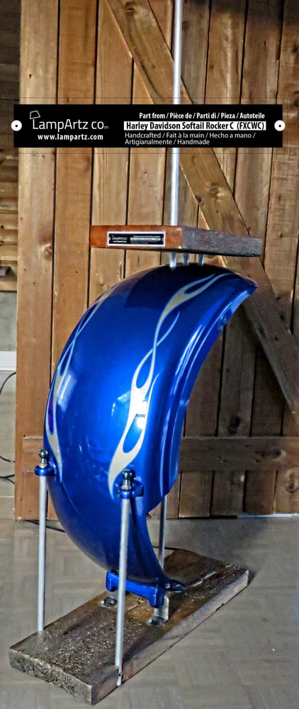 Image of Lamp with rear / back fender from / Lampe avec aile arrière de Harley Davidson Softail Rocker C