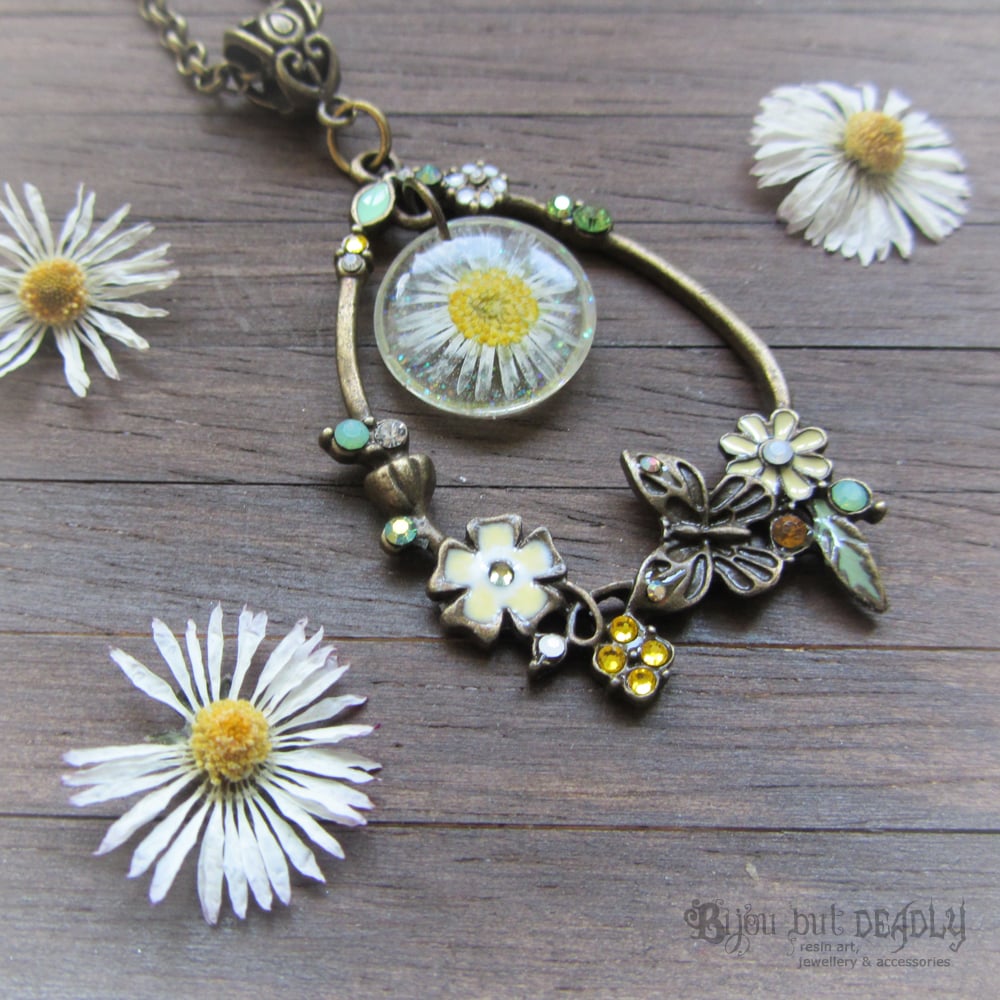 Fairy Wish Daisy Floral Necklace