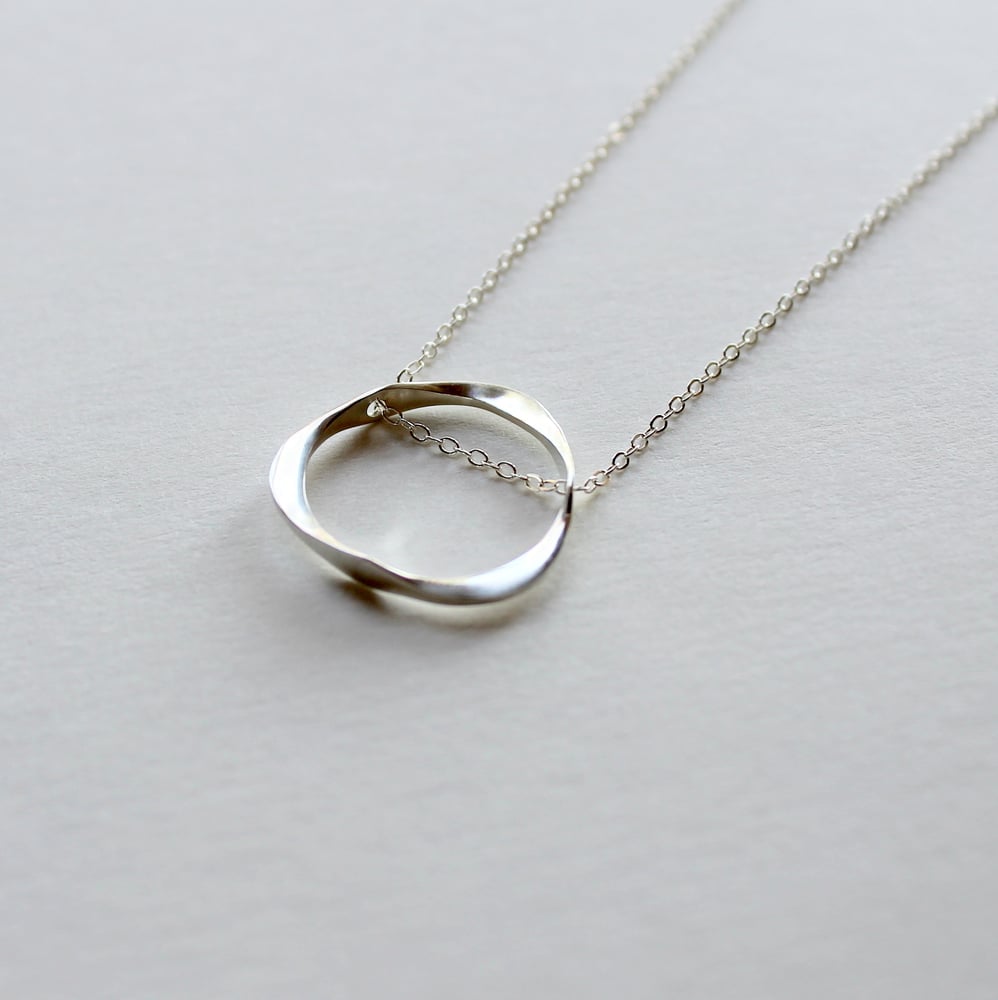 Image of wave necklace