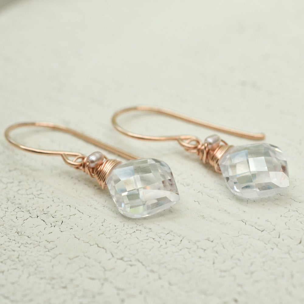 Image of Curvy cubic zirconia earrings 14kt rose gold-filled