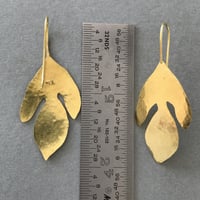 Image 3 of Sassafras Leaves Hammered 18K Gold Earrings