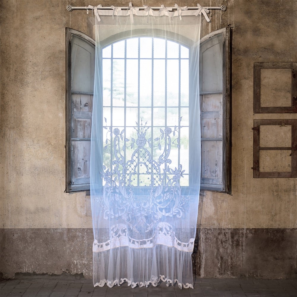 Image of Tenda in tulle ricamata disegno originale dell'800