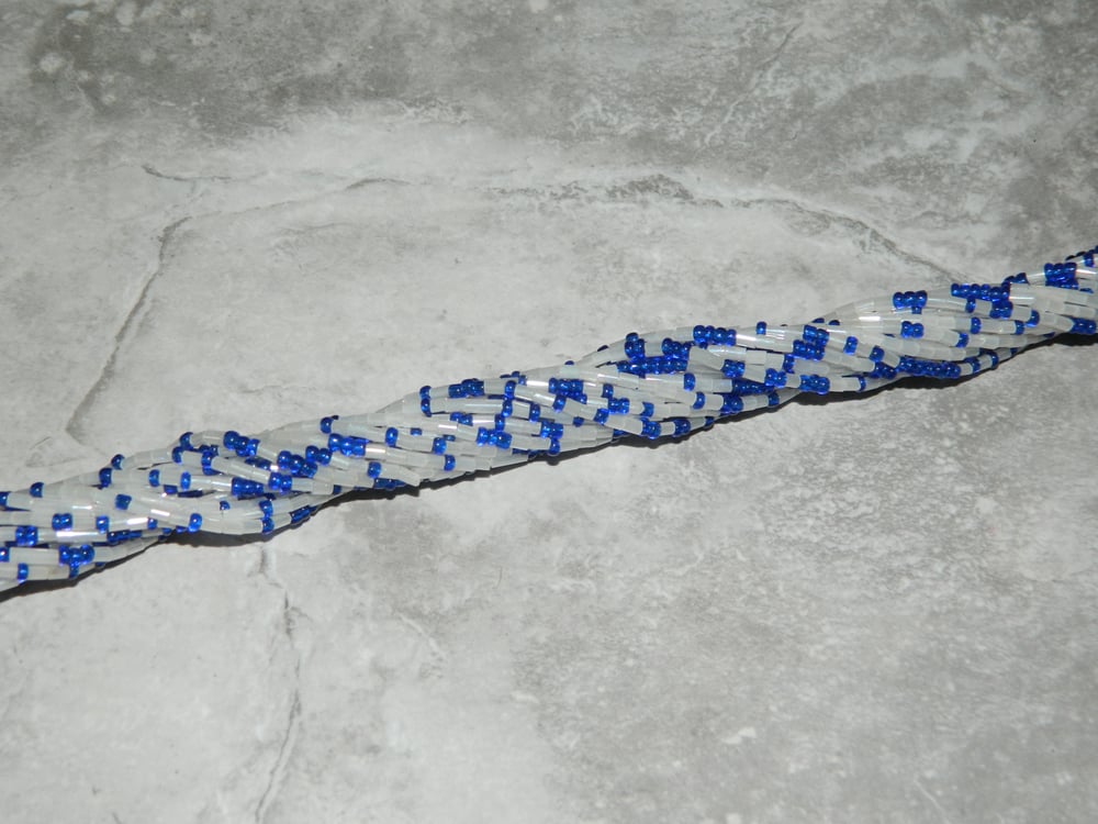 Image of White and blue glass bead 