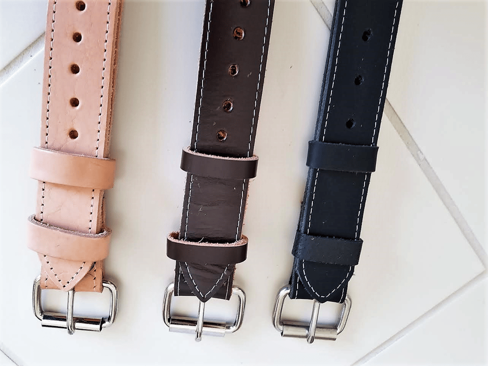 Image of HIGH QUALITY BUG LEATHER TIE-DOWN STRAPS FOR THAT CLASSIC VINTAGE LOOK. (SET OF 2)