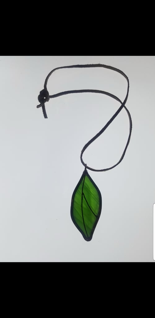 Image of Leaf Pendant- stained glass