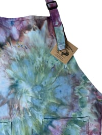 Image 5 of 100% Cotton Adult Pocket Apron in Cool Muted Spiral Ice Dye