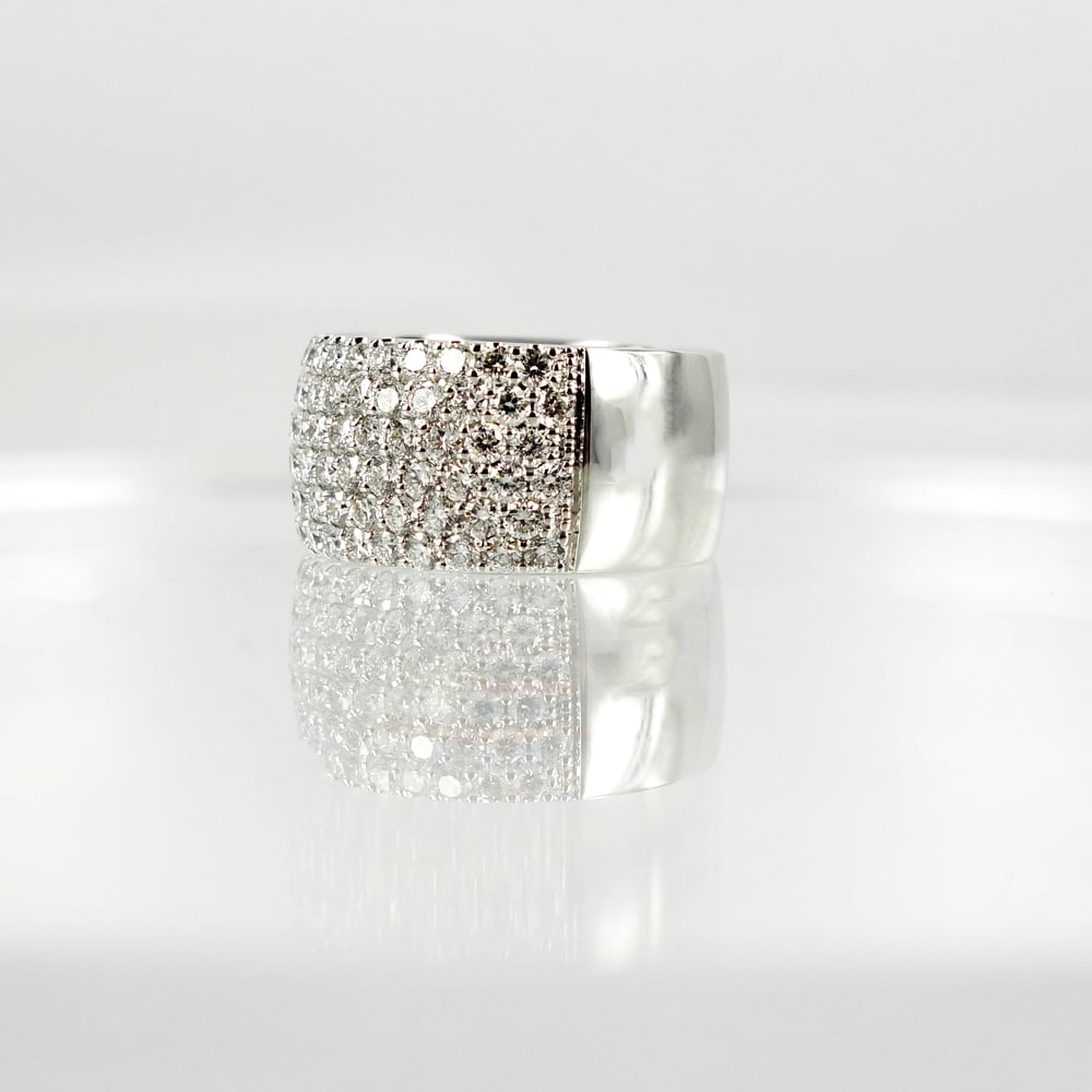 Image of PJ5454 White gold and diamond Cocktail