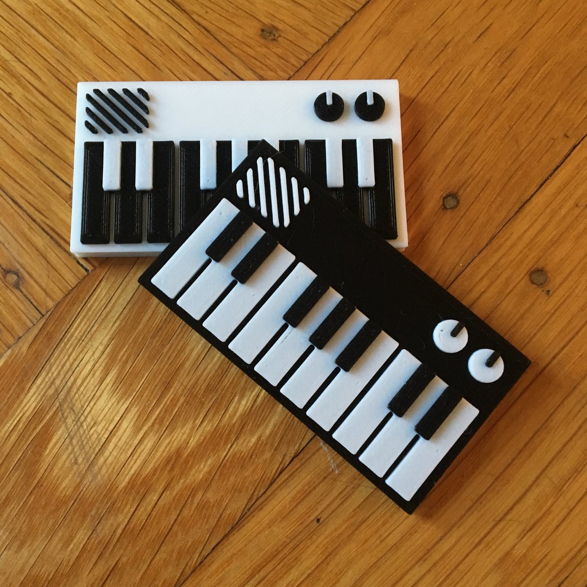 Oskitone Toy Synthesizer Model