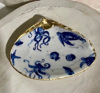 Image 2 of Sea Creature Large Clam Shell Trinket Dish CT101