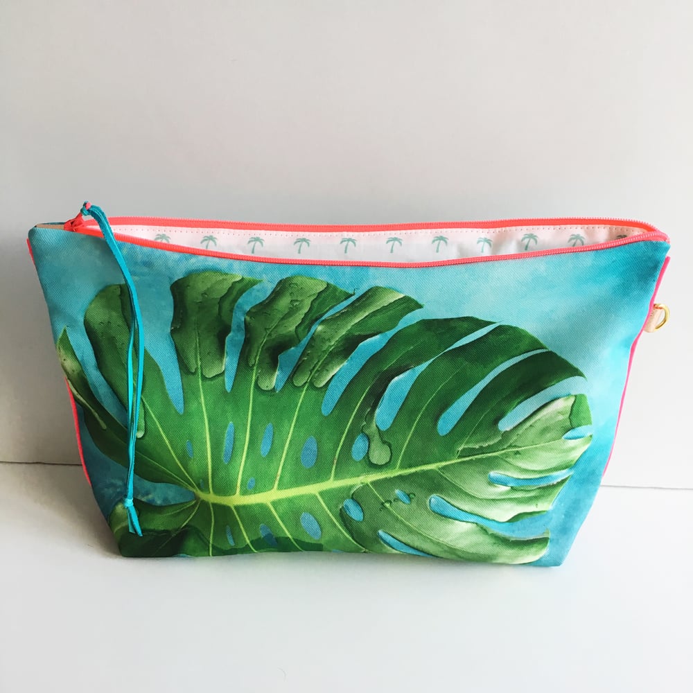 Image of Monstera Pouch XL