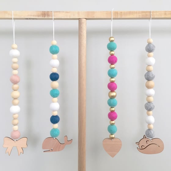 Image of Mini Garlands - wooden shapes