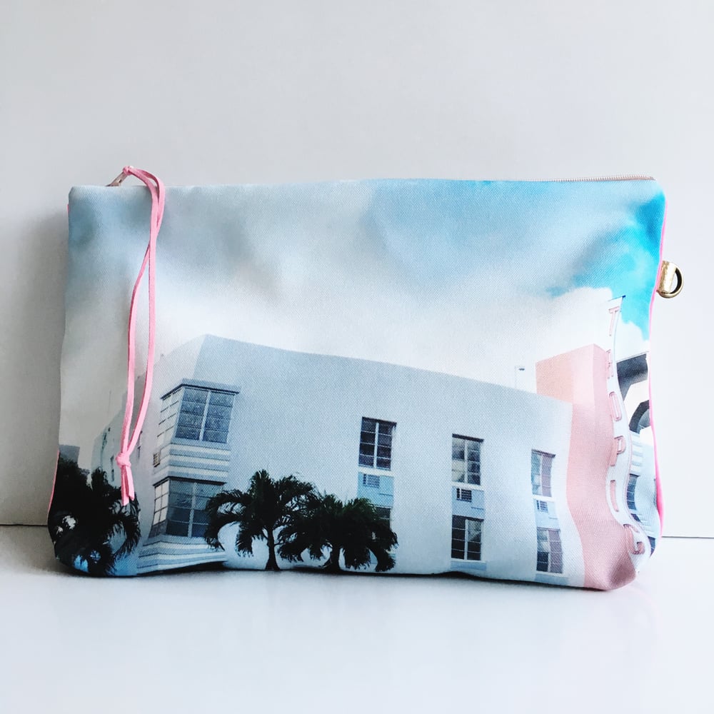 Image of Tropics Hotel Pouch XL