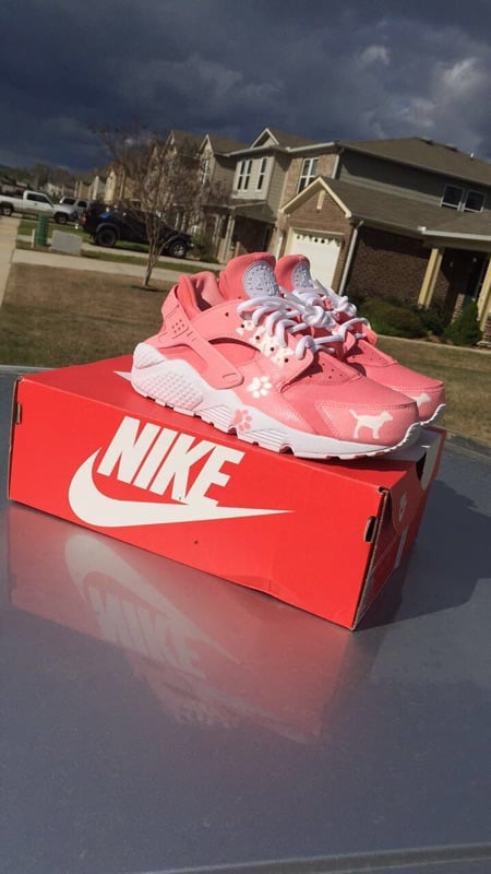 Image of Pink Victoria Secret "Pink" Huaraches