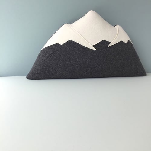 Image of Mt Rainier - Mountain Pillow