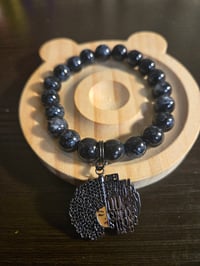 Image 2 of Black Queen 