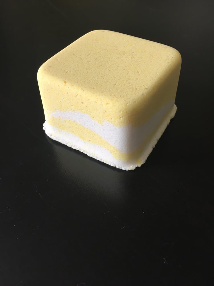 Image of Vanilla- lemon bomb