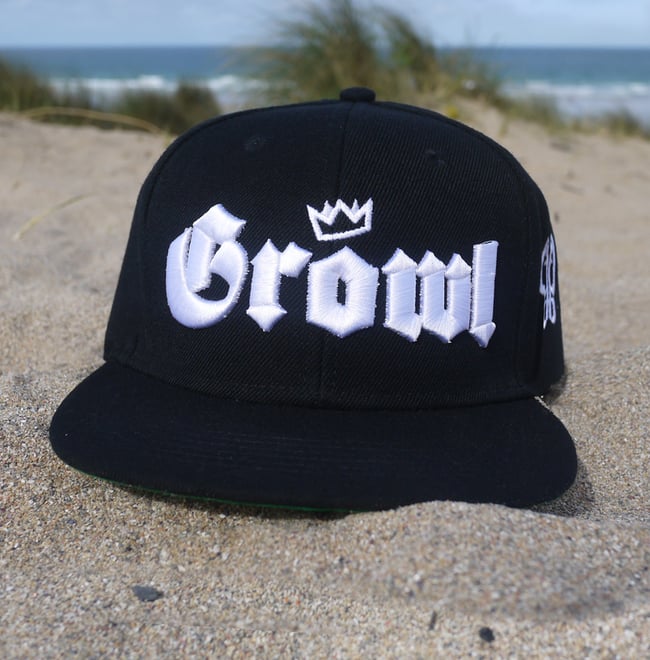 Growl Snapback