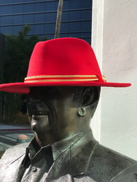 Image 3 of The Safo fedora - red