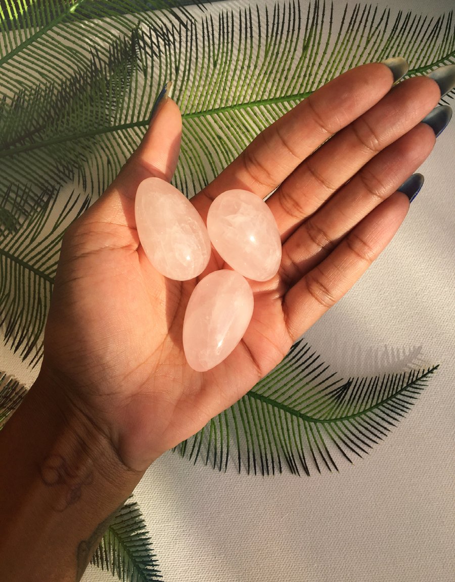 Image of Yoni Eggs :: Rose Quartz • Medium