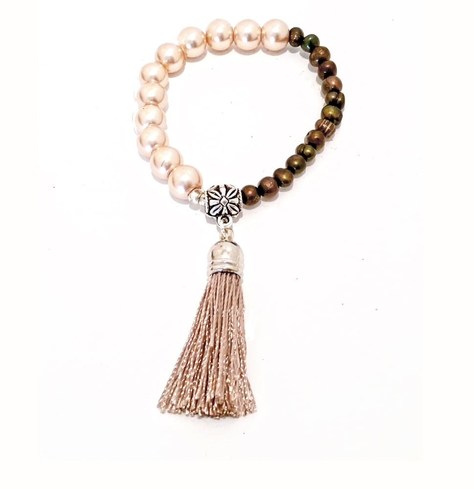 Image of Two-Color Champagne Freshwater Pearls Adjustable Size Stacking Tassel Bracelet