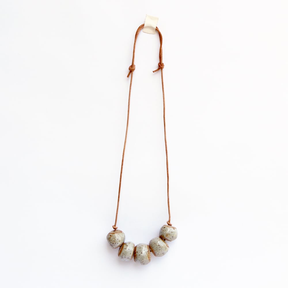 Speckled Necklace / SHIMODA