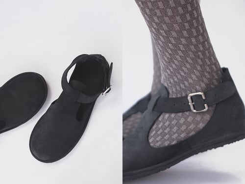 Image of Cut-out in Nubuck Black