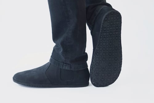 Image of Chelsea boots in Black nubuck leather