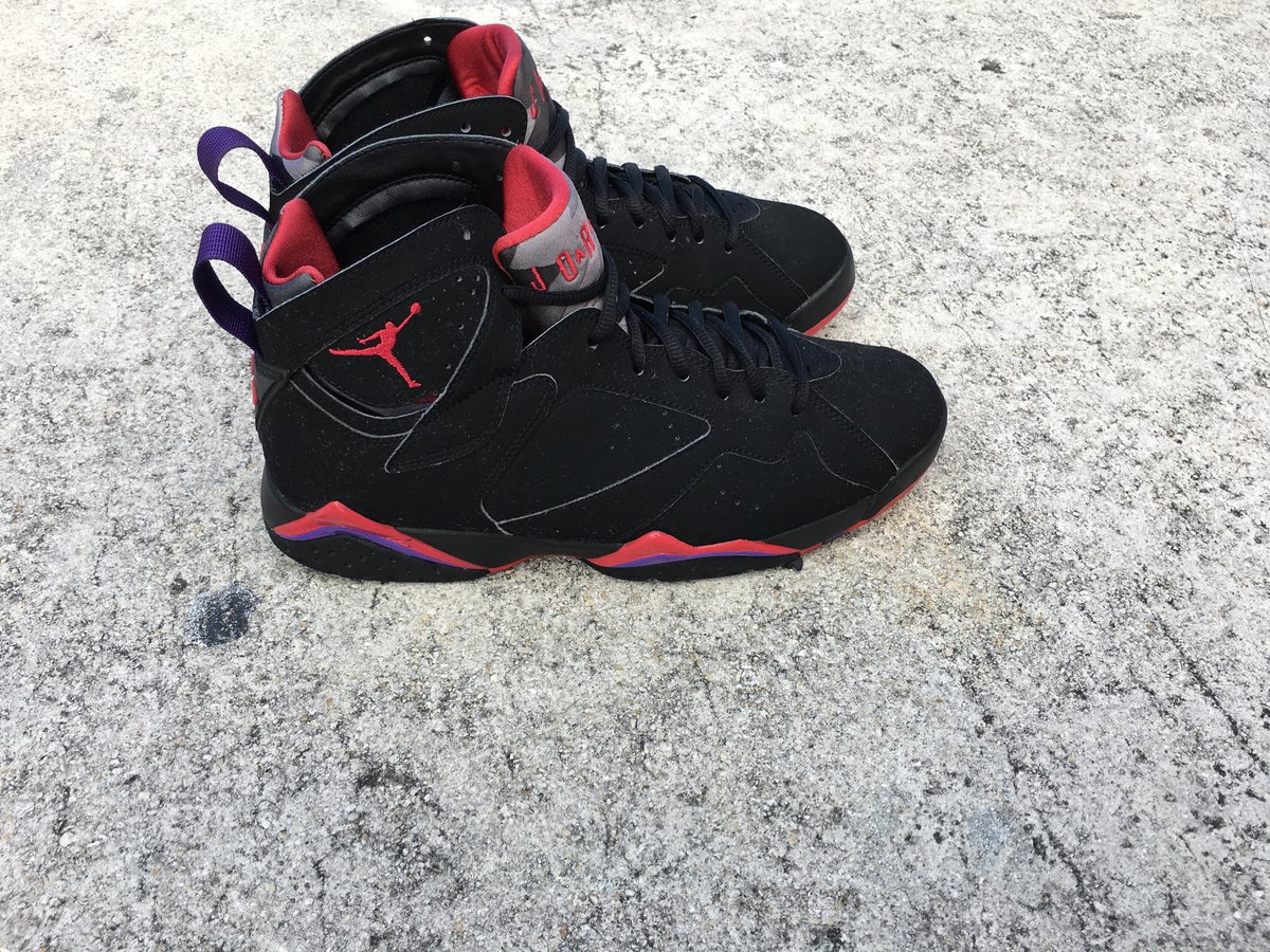 Sneaker Rush Sole Shop — AIR JORDAN RETRO