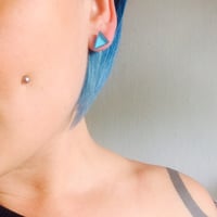 Image 4 of Triangle m v 13ti barvách