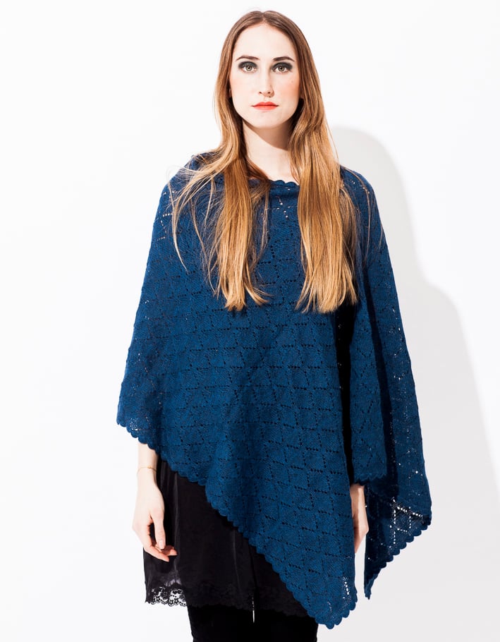 Image of Lace knitted Poncho Large          Petrolblue