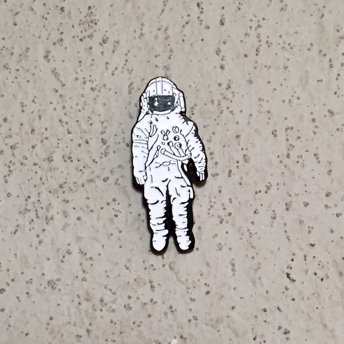 Astronaut Pin Hiteyyy 8092