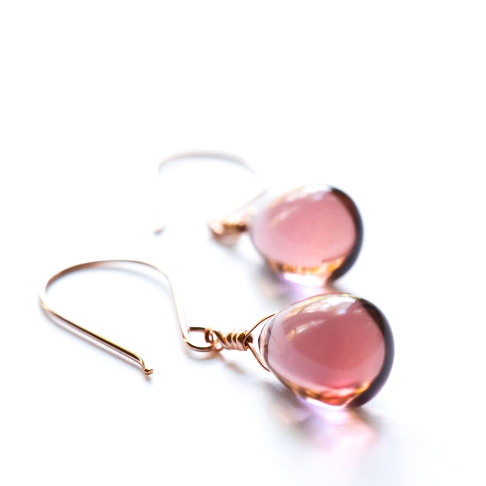 Image of Mauve glass drop earrings