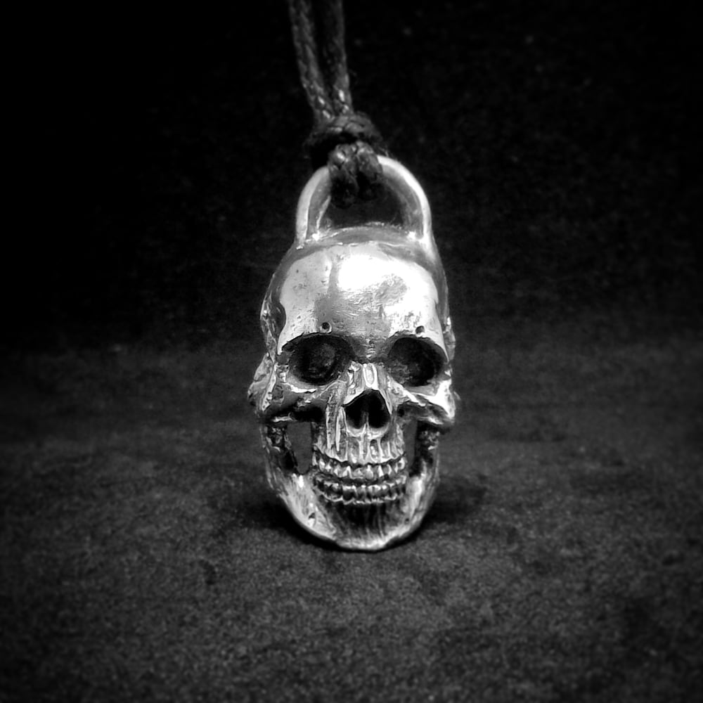 Image of Skull Medium Size Pendant