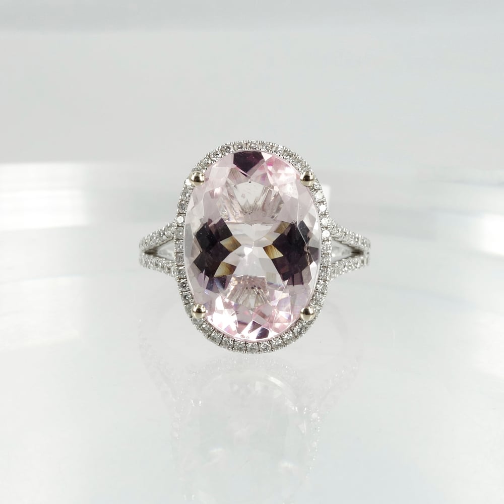 Image of 18ct White gold ring set with 5.25ct Morganite