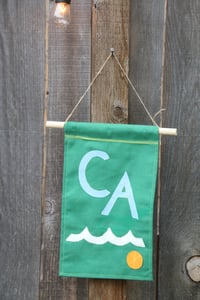 Image 1 of CA Wave Flg5