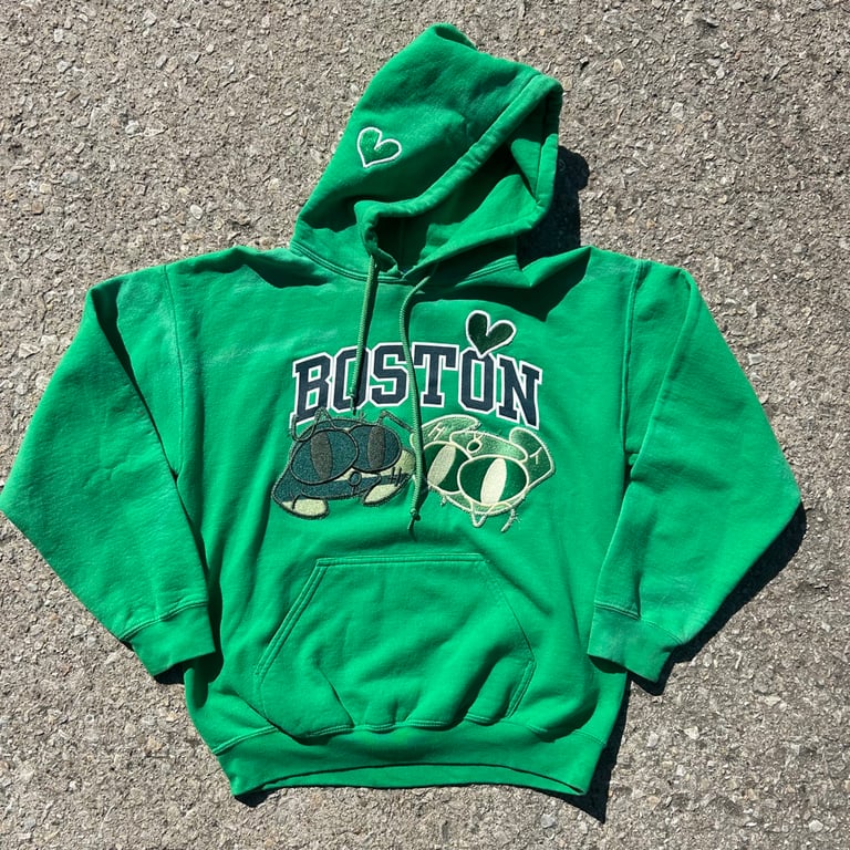 VINTAGE BOSTON HOODIE