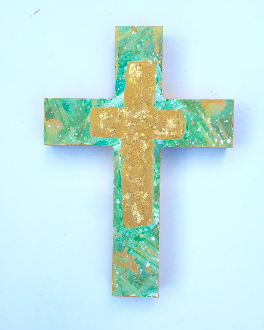 Image of Emerald & Gold Cross