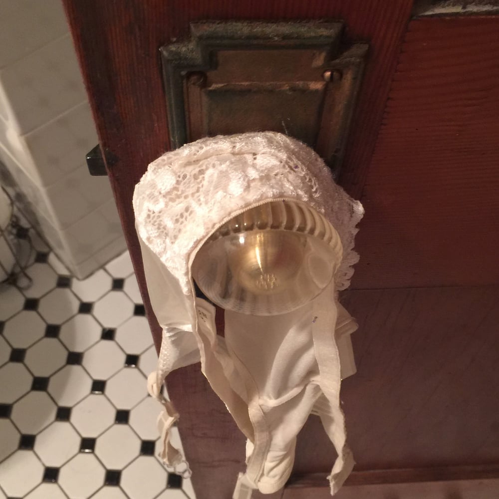 Image of Enoch Robinson scalloped ball door knob