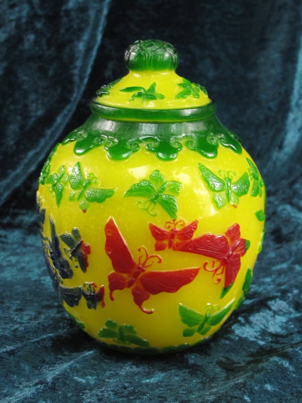 Image of VINTAGE CHINESE YELLOW PEKING JAR: GREEN & RED BUTTERFLY OVERLAY