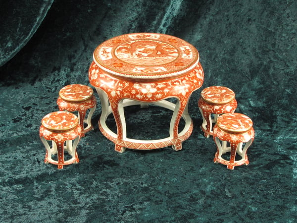 Image of BEAUTIFUL CHINESE MINIATURE PORCELAIN TABLE AND 4 PIECE STOOL SET