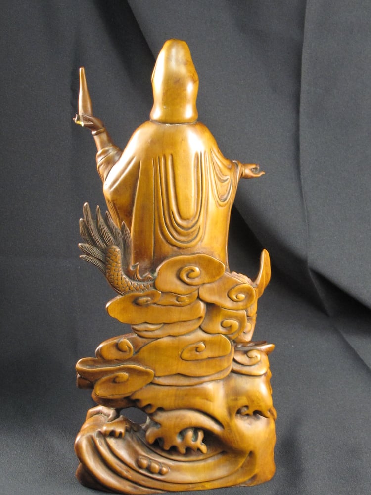 RARE BEAUTIFUL VINTAGE CHINESE HAND CARVED WOOD STATUE OF QUAN YIN WITH