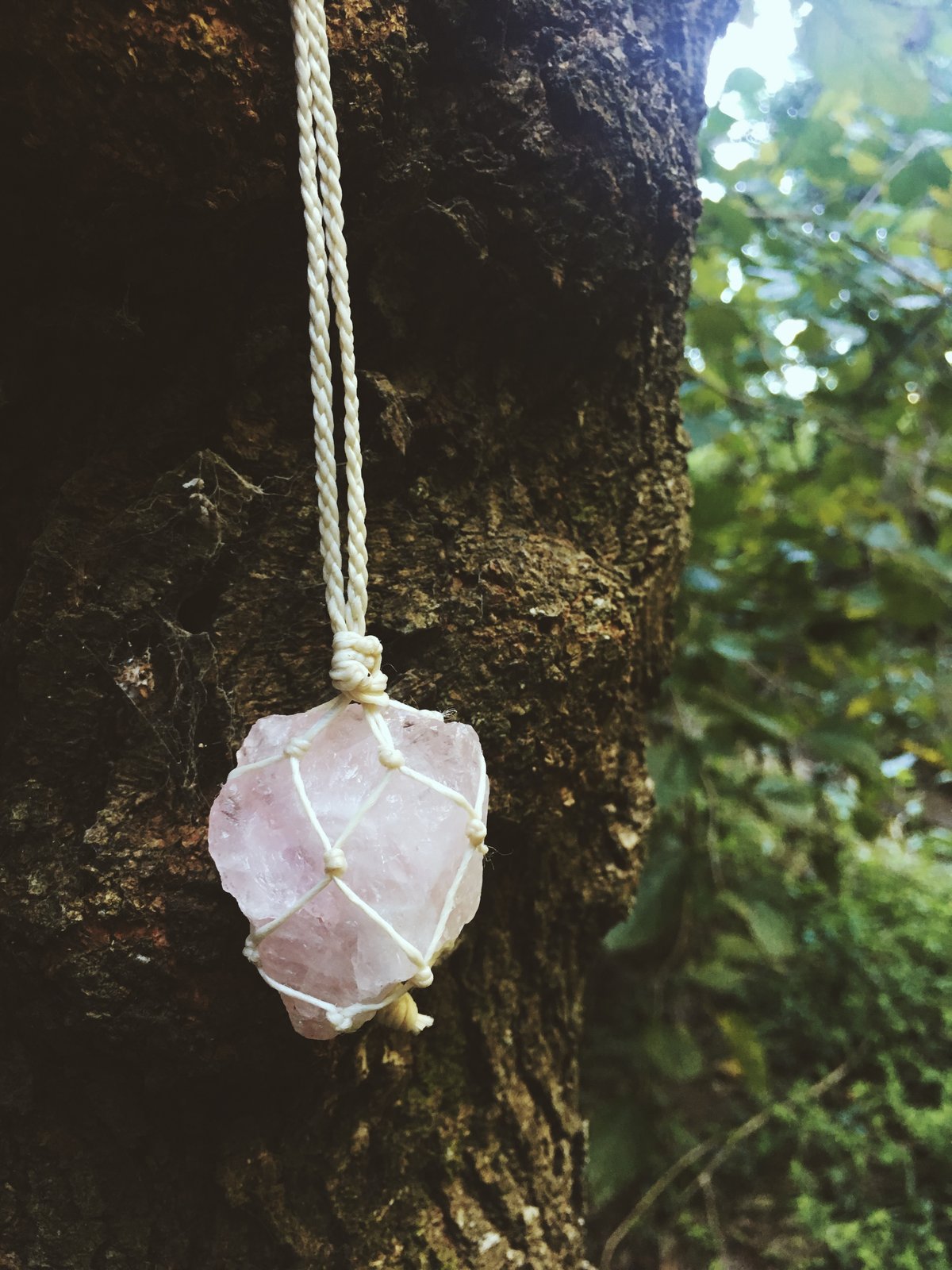 rose quartz macrame necklace