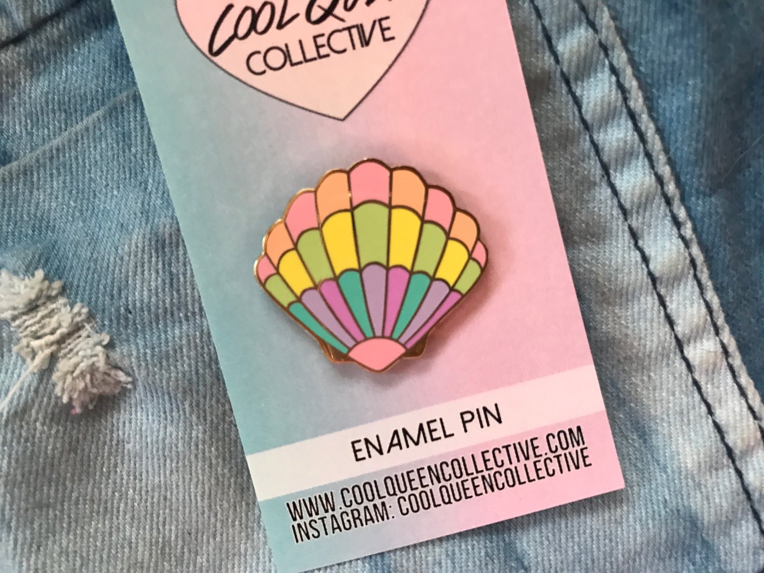 Image of Rainbow Shell Enamel Pin