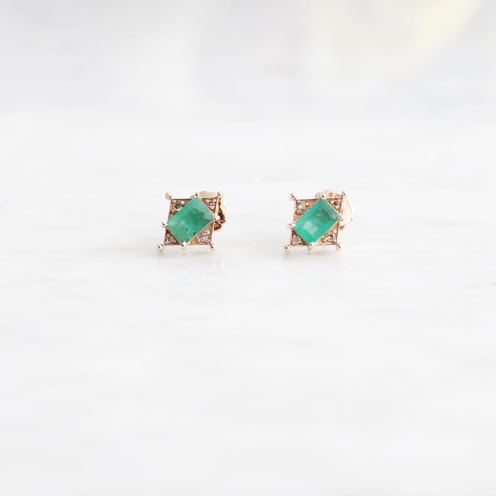 Image of Art Deco Emerald Earring