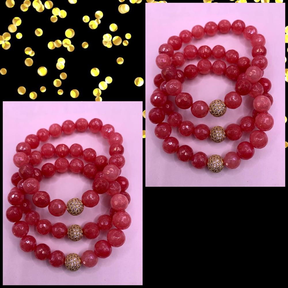 Image of Gold Strawberry Crunch (1pc)