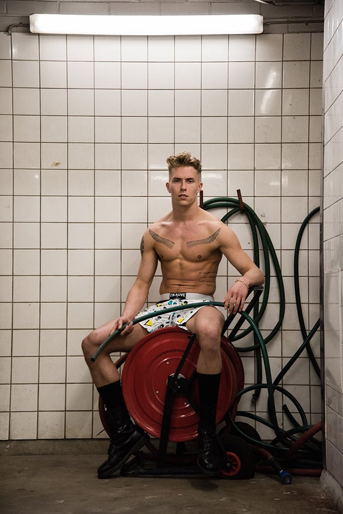 Image of HUSTLER WHITE UNIDENTIFIED Shorts