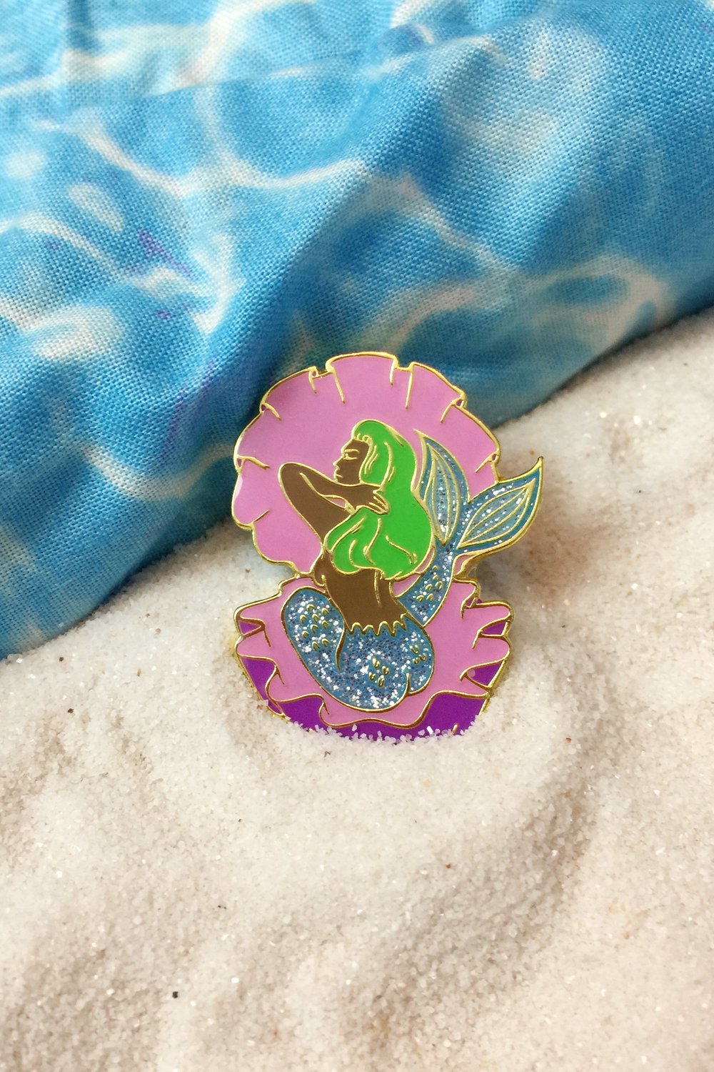 Image of PIN-UP MERMAID ENAMEL PIN