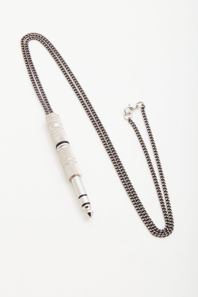 Image of SILVER AUDIO PLUG - GUNMETAL CHAIN