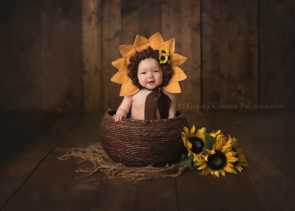 Newborn best sale sunflower bonnet